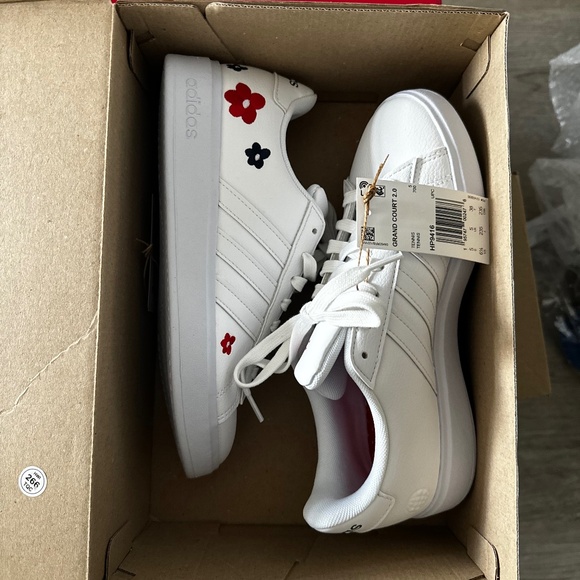 Adidas Grand Court 2.0 (Women’s Size 6.5) - Picture 1 of 2